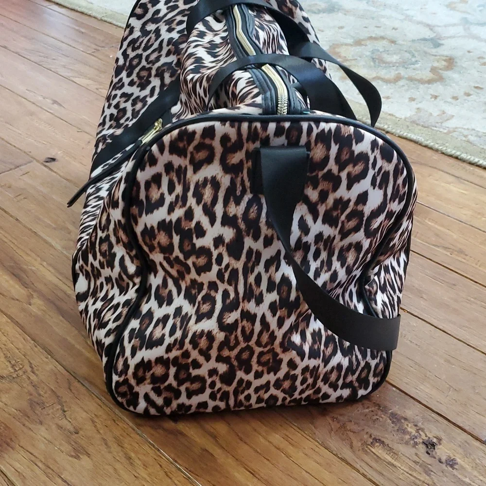 Juicy Couture Leopard Print Weekender Travel Duffel Bag - Picture 5 of 14
